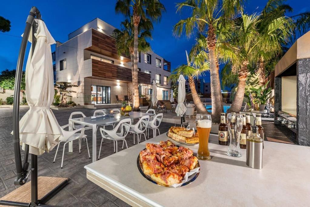 Luxury Casa Con Piscina, Wifi, 150M Dal Mare Apartment Miami Playa Bagian luar foto