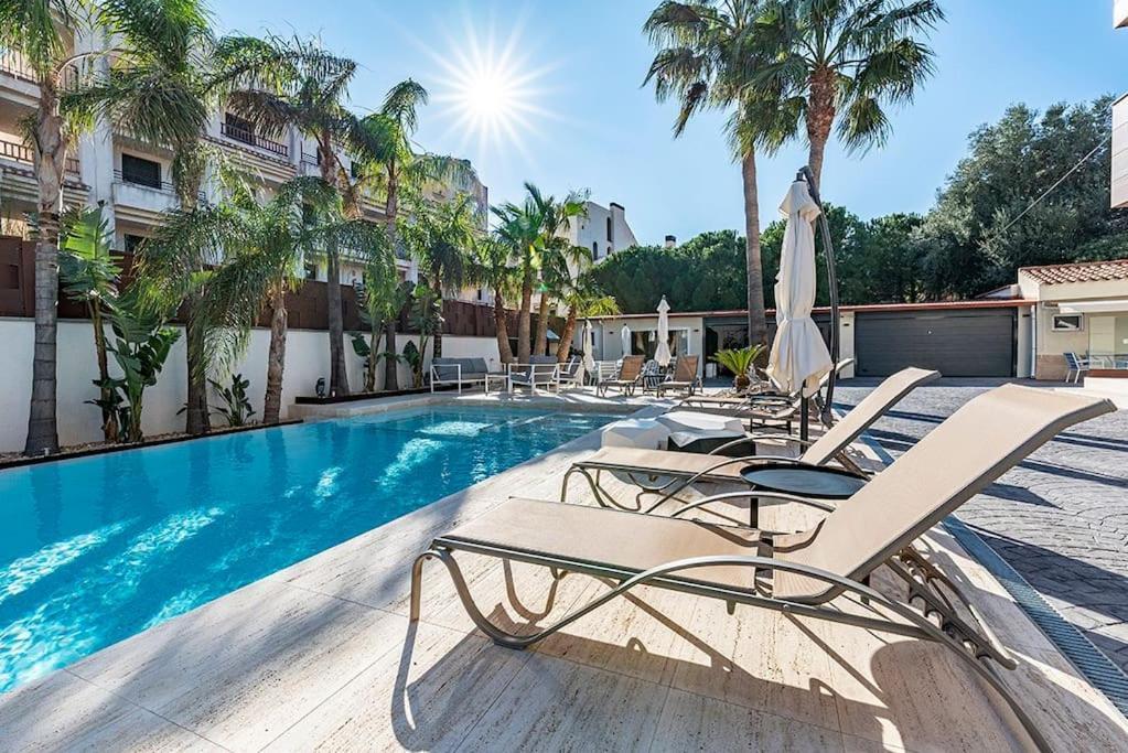 Luxury Casa Con Piscina, Wifi, 150M Dal Mare Apartment Miami Playa Bagian luar foto