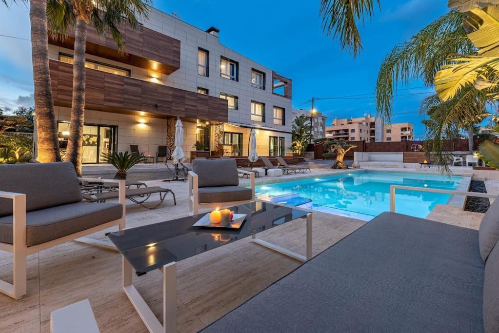 Luxury Casa Con Piscina, Wifi, 150M Dal Mare Apartment Miami Playa Bagian luar foto