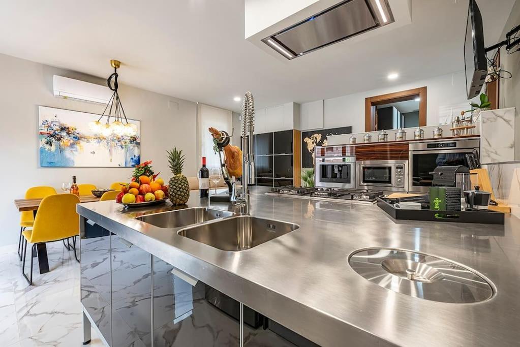 Luxury Casa Con Piscina, Wifi, 150M Dal Mare Apartment Miami Playa Bagian luar foto