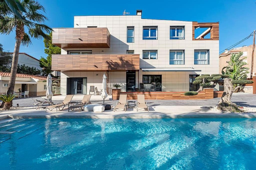 Luxury Casa Con Piscina, Wifi, 150M Dal Mare Apartment Miami Playa Bagian luar foto