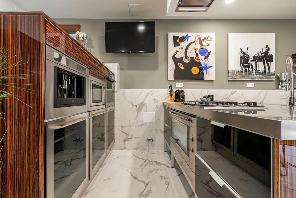 Luxury Casa Con Piscina, Wifi, 150M Dal Mare Apartment Miami Playa Bagian luar foto